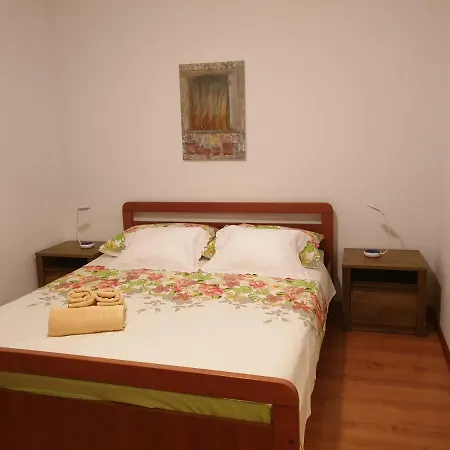 Lemon Tree Guest house 3*